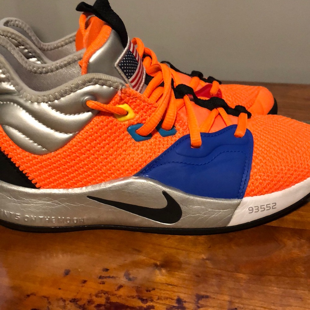 Nike PG3 NASA